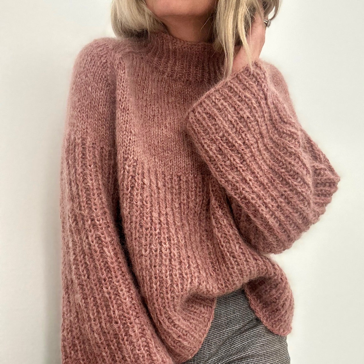 AMARA BLISS SWEATER